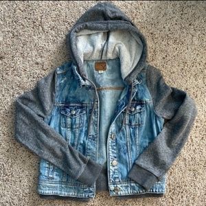 American Eagle Jean Jacket size medium